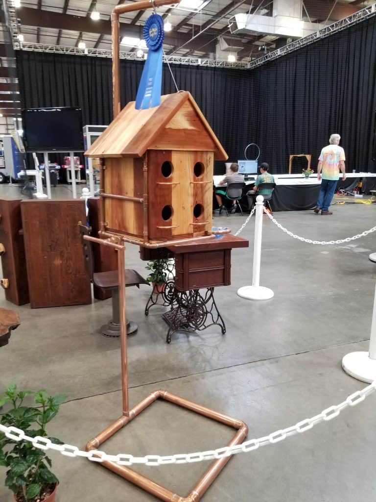 Birdhouse with GREAT frame