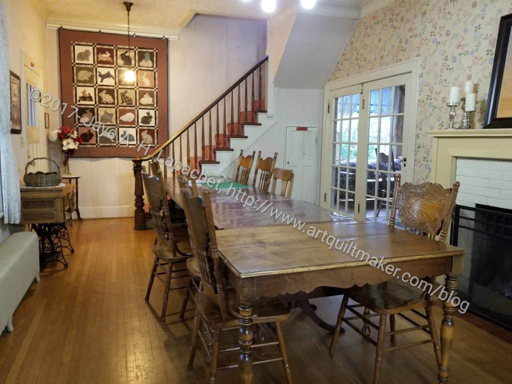Pioneer Quilts: dining room