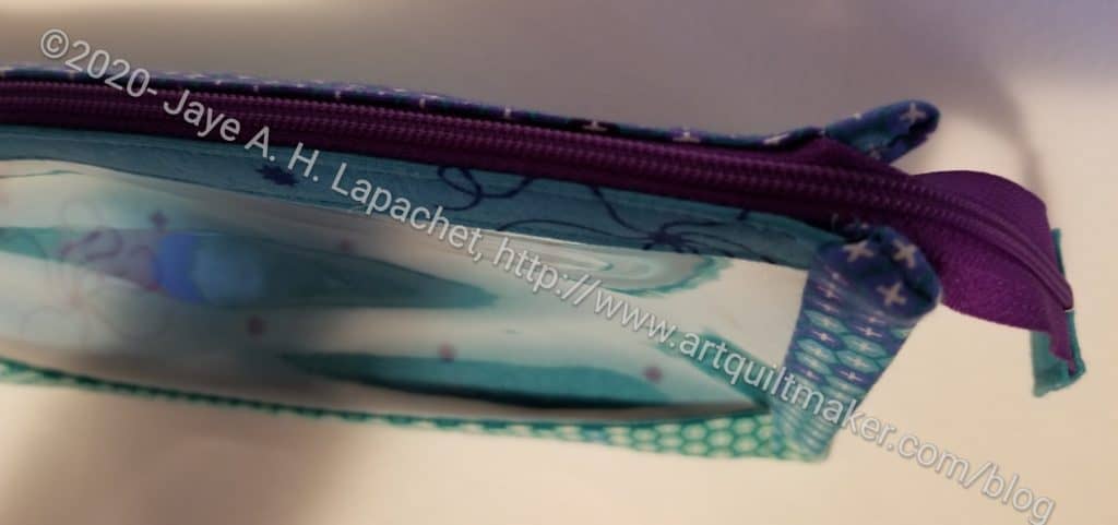Boxy Clear Pouch - zipper end detail