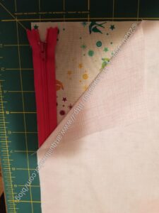 Layer fabric with zipper