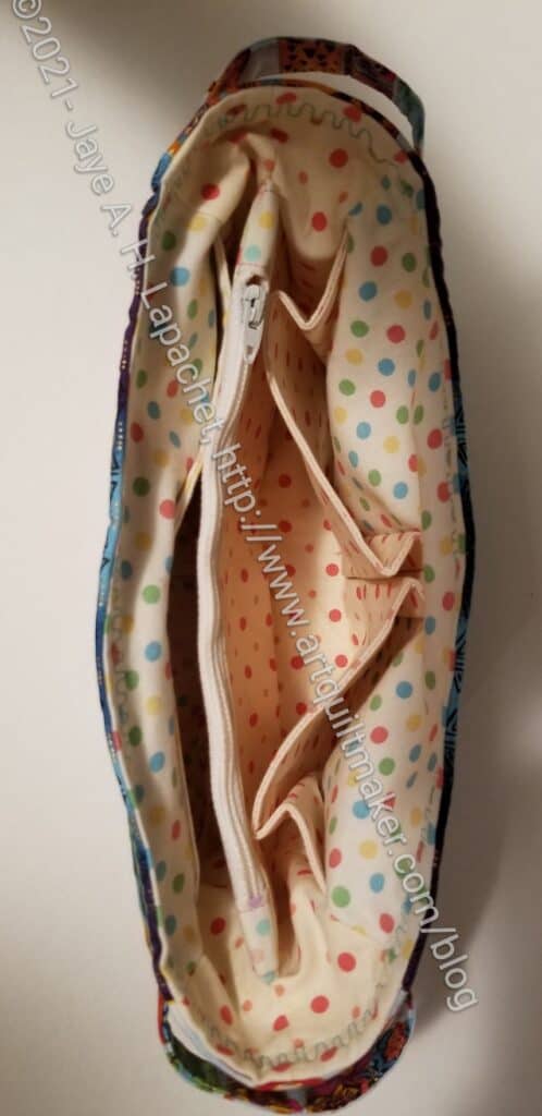 Large Mustang - interior