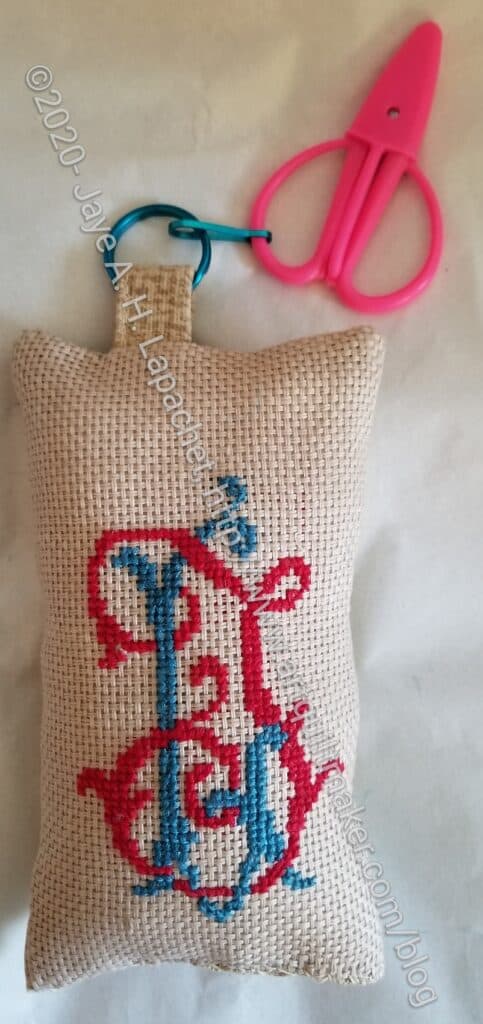 2020 Pincushion / scissor gift