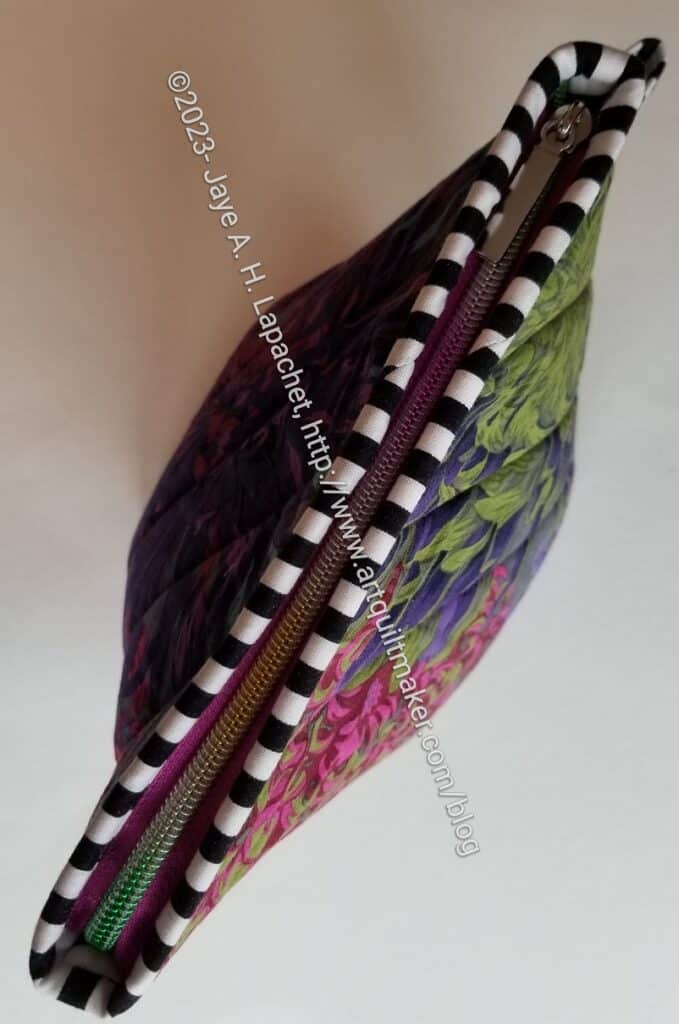 Bristol pouch: top closed