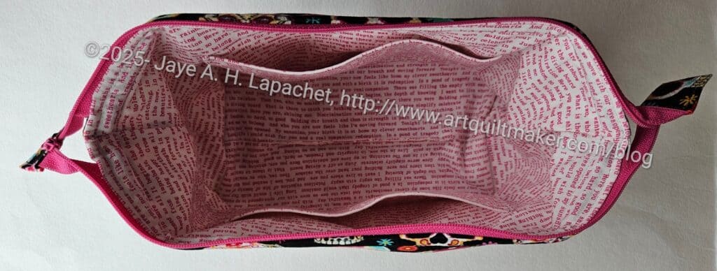 Sugar Skull Retreat pouch - interior