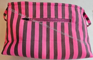 Multi-Pocket Organizer zipper pocket