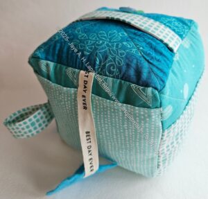 Green Mega Pinnie - needle holder