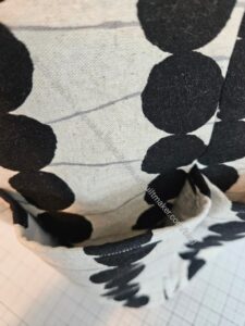 Round Bottom Bucket Bag- pockets